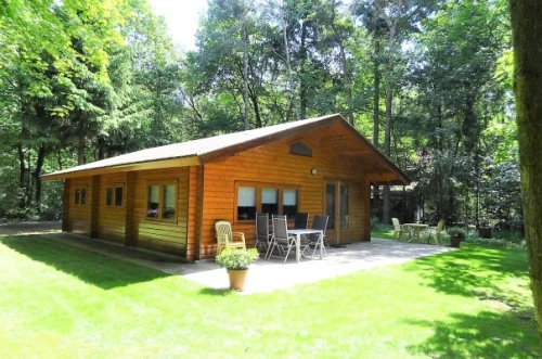 Het Houten huis