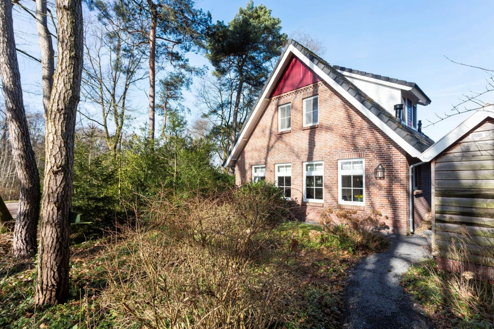 Aurora – vrijstaand aurora voor 5 personen, met houtkachel, prachtige ligging, privacy, midden in de bosrijke natuur.