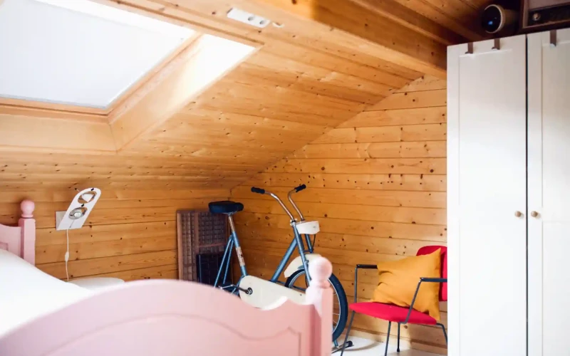 Slaapkamer in Bosschhuis – comfortabele inrichting voor een goede nachtrust in een bosrijke, rustige omgeving.