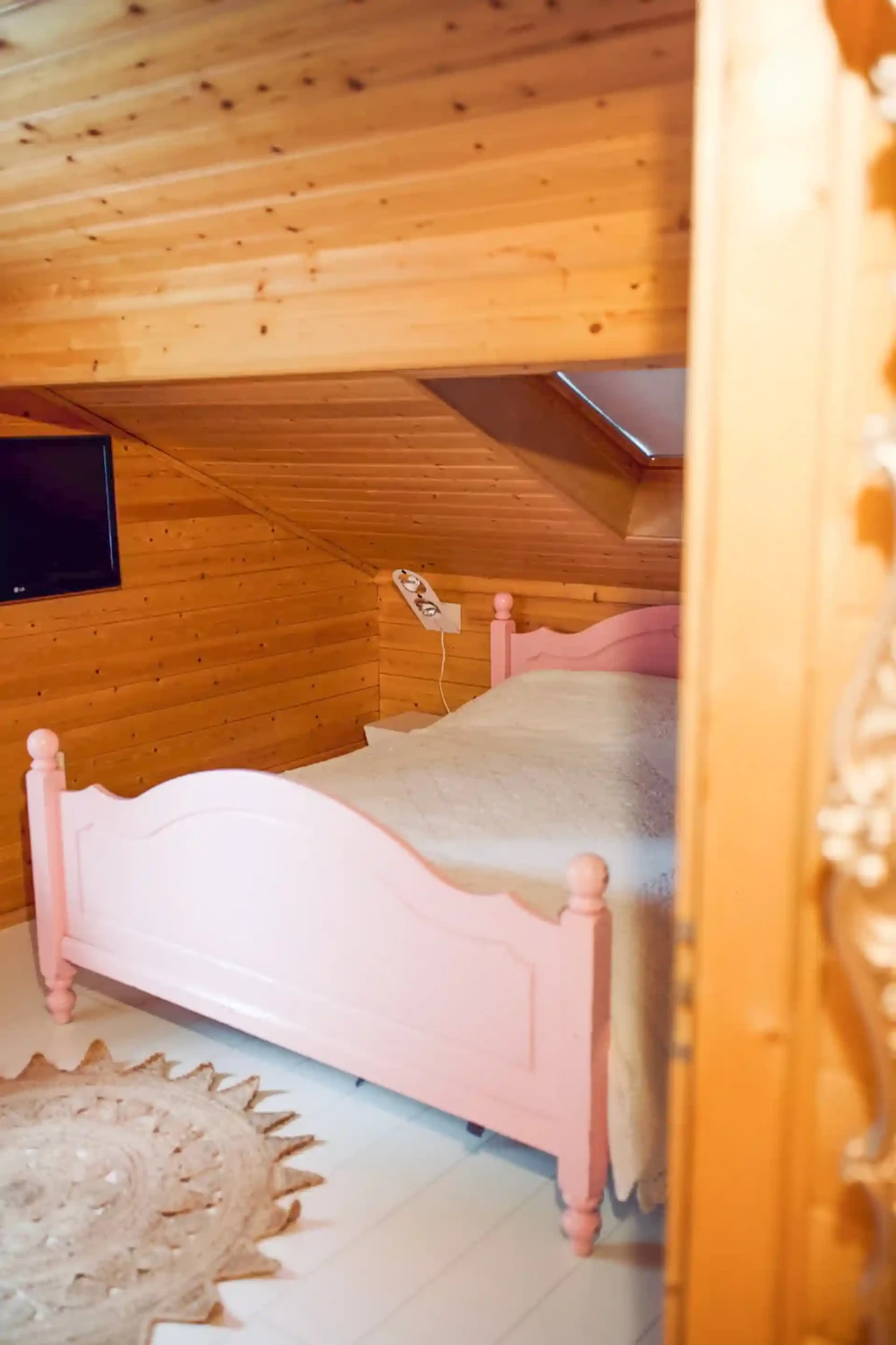 Slaapkamer in Bosschhuis – comfortabele inrichting voor een goede nachtrust in een bosrijke, rustige omgeving.