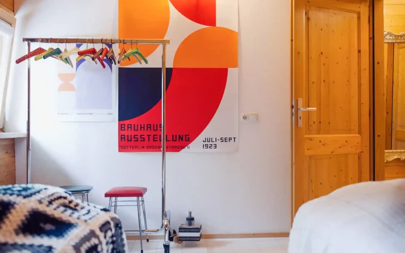 Slaapkamer in Bosschhuis – comfortabele inrichting voor een goede nachtrust in een bosrijke, rustige omgeving.