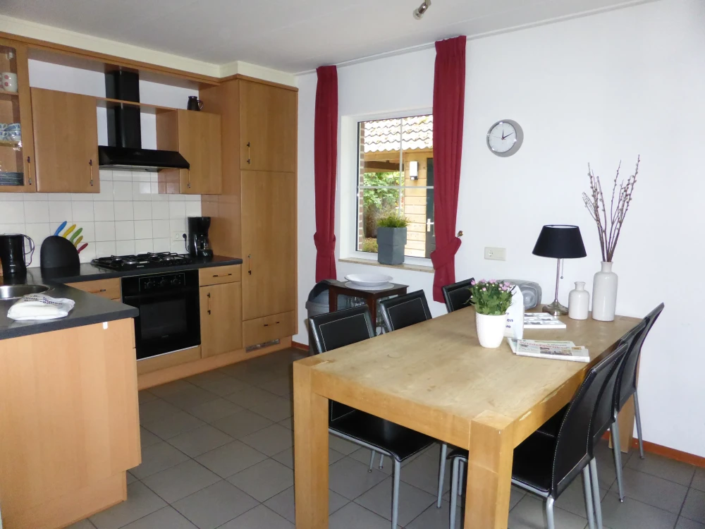 Keuken van Stoverink – compleet ingerichte keuken voor 6 personen, midden in de bosrijke natuur.