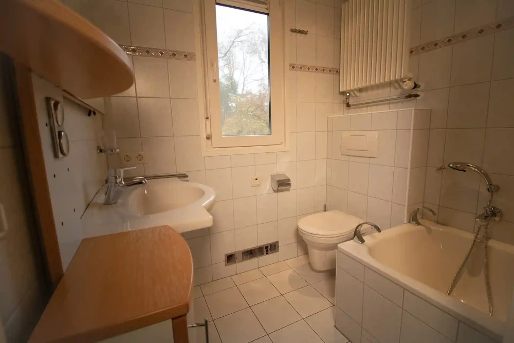 Badkamer in Hulze – comfortabele inrichting voor 6 personen, ideaal voor een verblijf in de Achterhoek.