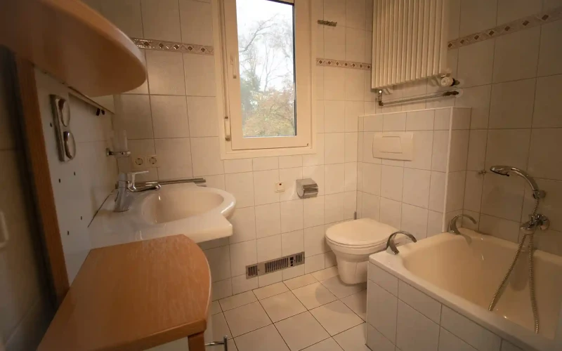 Badkamer in Hulze – comfortabele inrichting voor 6 personen, ideaal voor een verblijf in de Achterhoek.