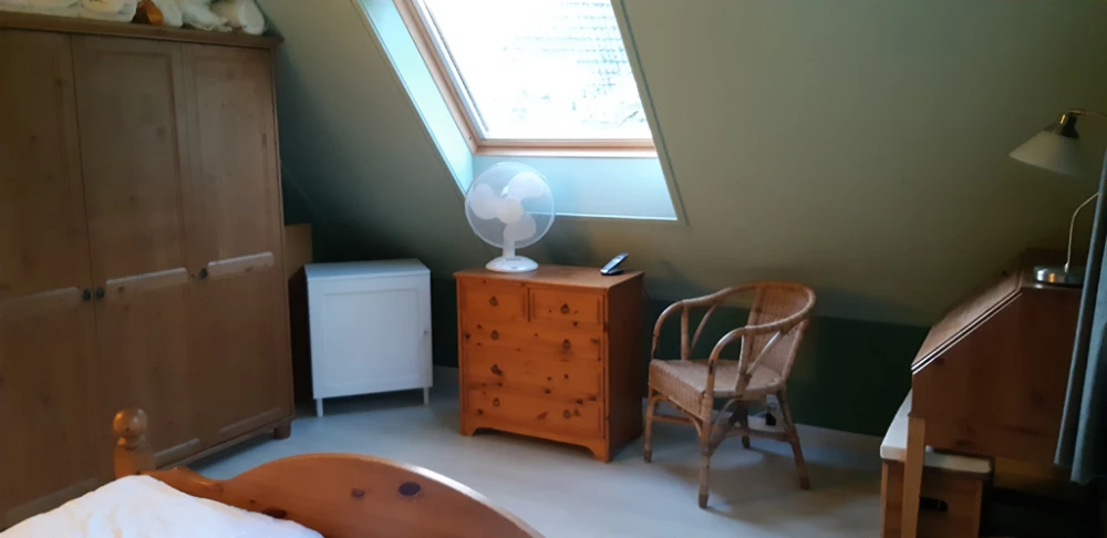 Slaapkamer in Hulze – comfortabele inrichting voor 6 personen, ideaal voor een verblijf in de Achterhoek.