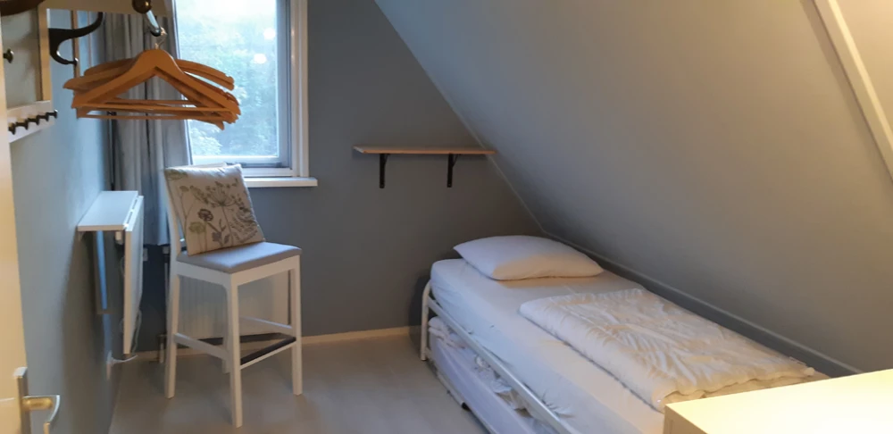 Slaapkamer in Hulze – comfortabele inrichting voor 6 personen, ideaal voor een verblijf in de Achterhoek.